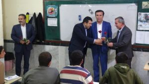 تجلیل مسئولان از مقام شامخ معلم در کلاسهای درس/ بازدید از دبیرستانهای شهید مطهری یاسوج